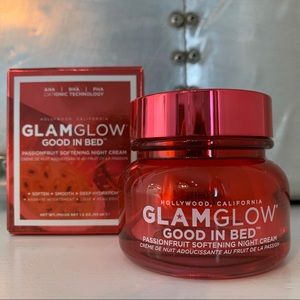 NWT GlamGlow Good in Bed, NEW in Box!